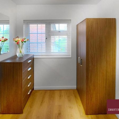 Wokingham - 2 Bed Modern House - Parking Lägenhet Exteriör bild