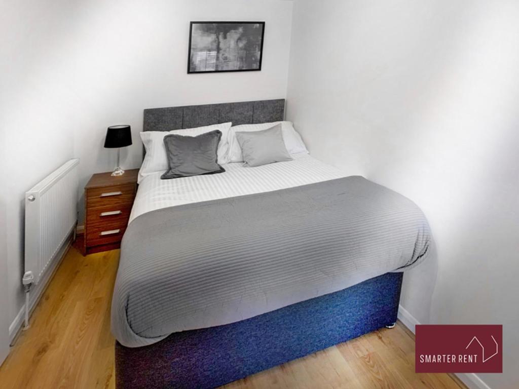 Wokingham - 2 Bed Modern House - Parking Lägenhet Exteriör bild